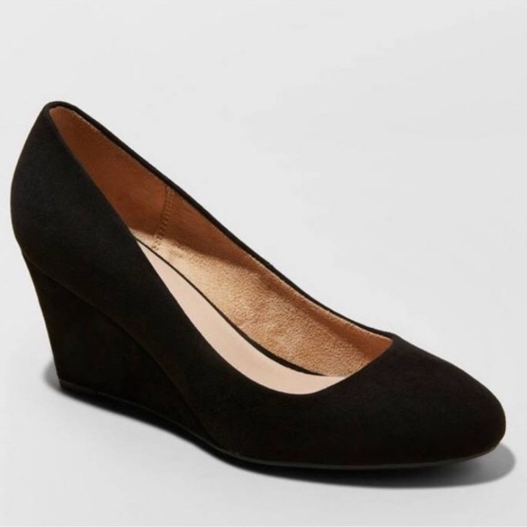 a new day Shoes - A New Day black suede wedge pumps 7.5 WIDE